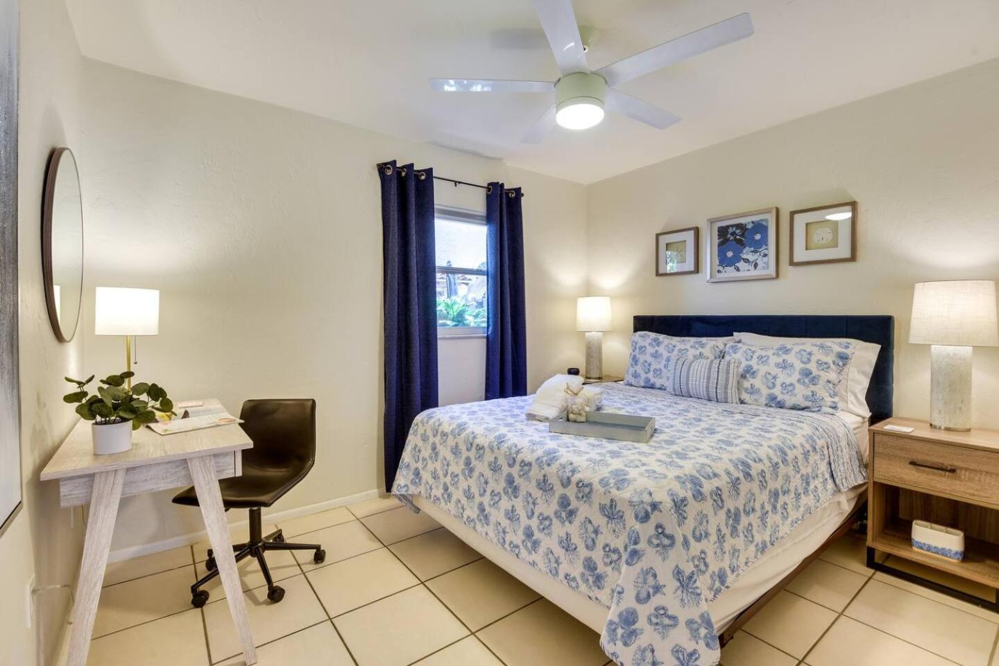 Coconut Cove Mid-Long Term Stays Available Walk To Downtown Trolly To Beaches Sarasota Exterior photo